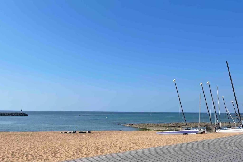 Studio En Residence La Baie De L Adon 생 질 크루아 드 비 외부 사진