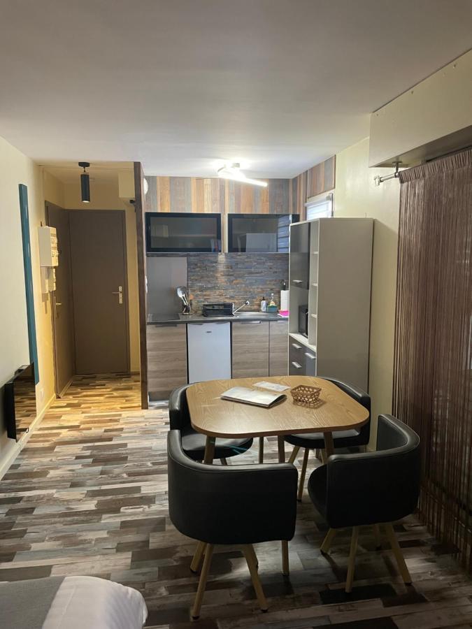 Studio En Residence La Baie De L Adon 생 질 크루아 드 비 외부 사진