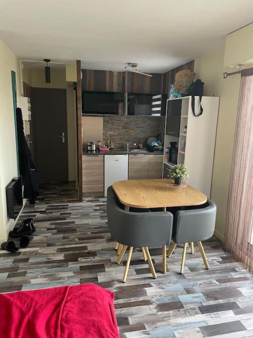 Studio En Residence La Baie De L Adon 생 질 크루아 드 비 외부 사진